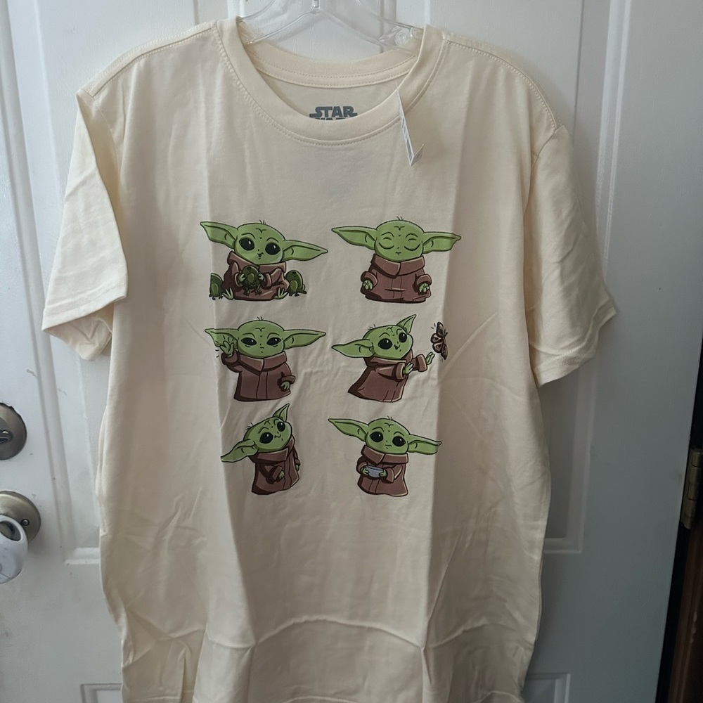 Star Wars: The Mandalorian Many Expressions of The Child Tee: NWT: 2X